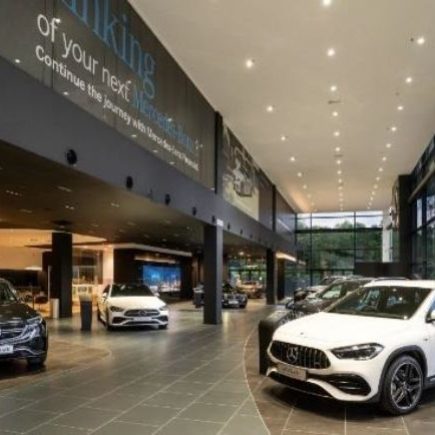 Mercedes Taman Perindustrian - 2